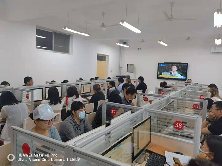 评委教师听课1.jpg